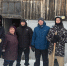 Подопечные исправительного центра в п. Комсомольский помогают жителям по хозяйству - Кунгурский муниципальный округ